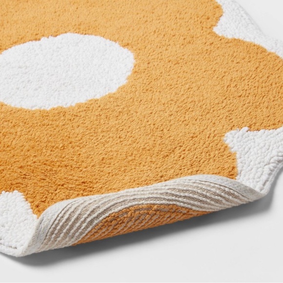 Pillowfort Flower Bath Rug - Picture 3 of 5